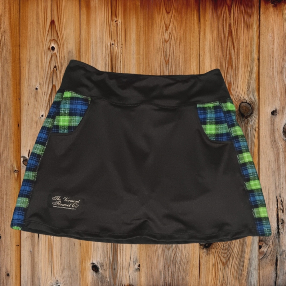 THE VERMONT FLANNEL CO. PLAID TRIM SKORT